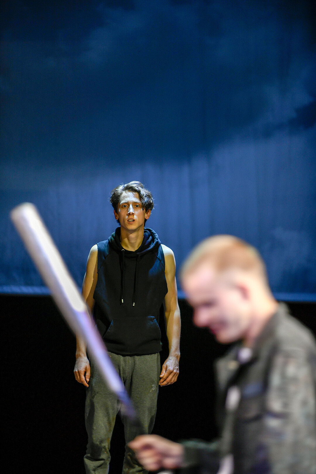 Mit der Faust in die Welt