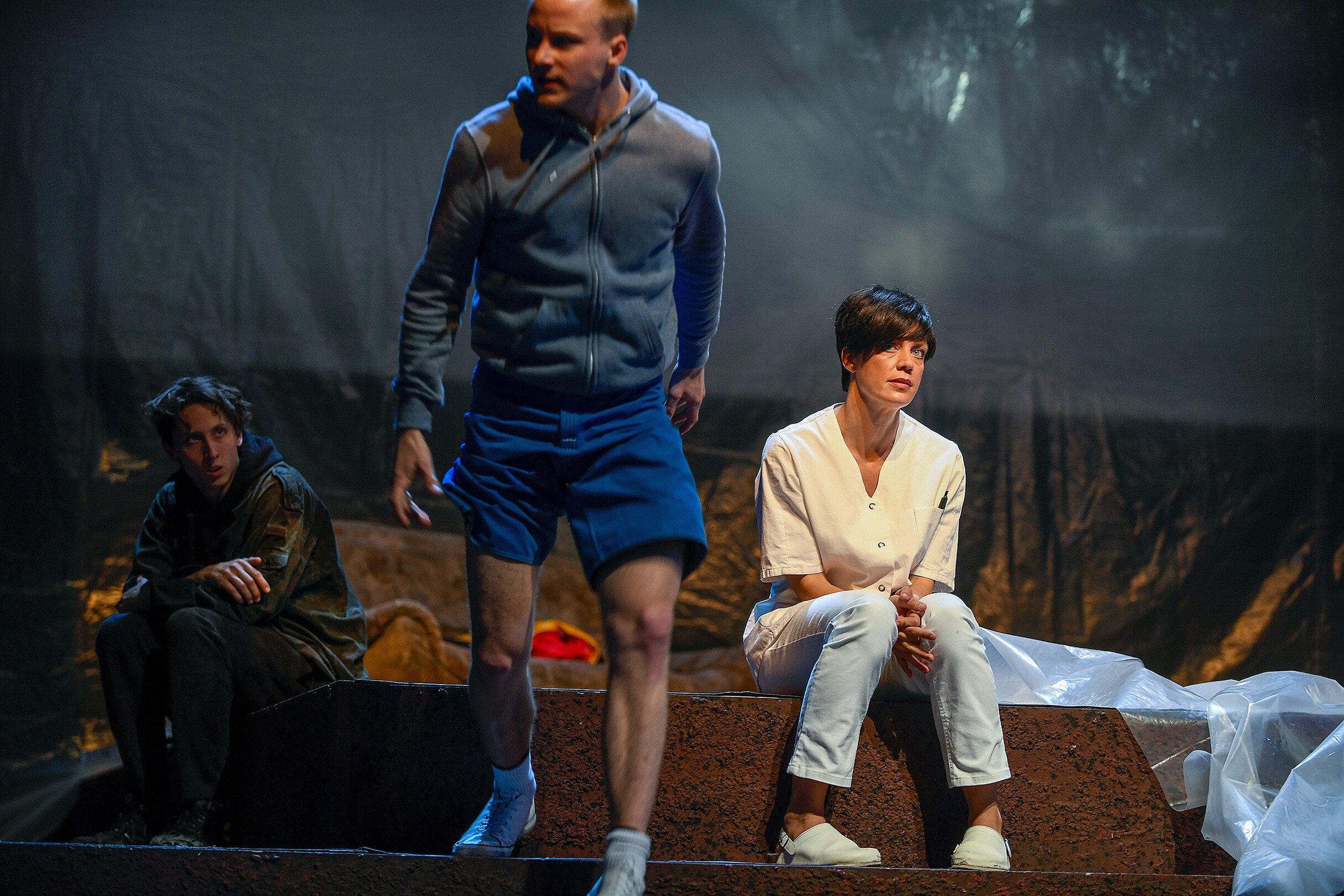 Mit der Faust in die Welt